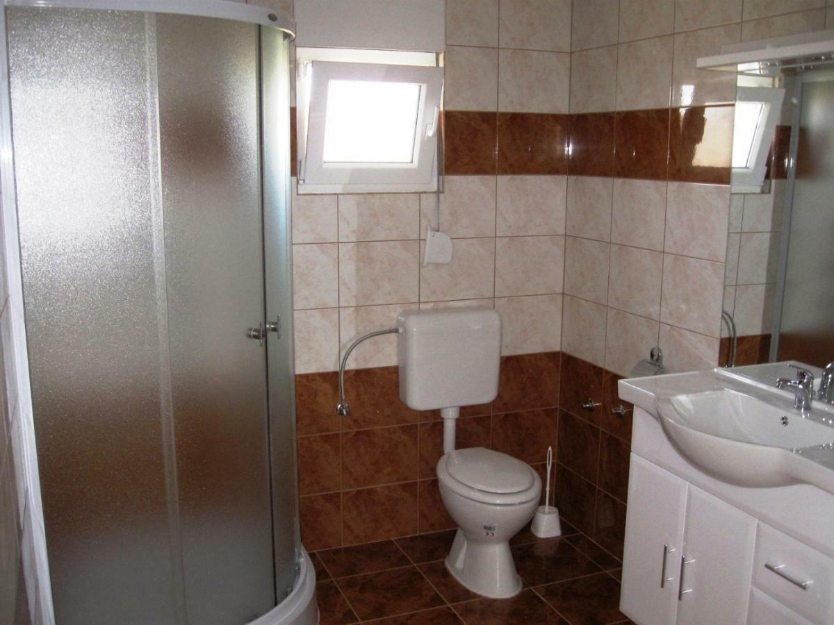 Apartmani Vjeko Vir Exteriér fotografie